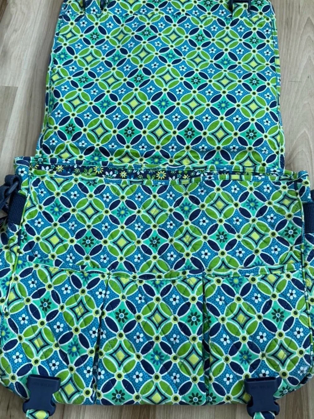 Vera Bradley DAISY DAISY Blue & Green Quilted Crossbody Messenger
